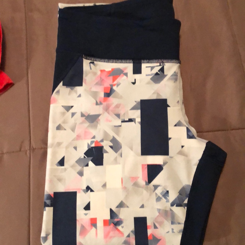 Capri size large Under Amour workout pants